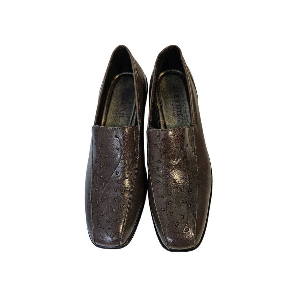 Aravon by New Balance brown leather slip on shoes. Size 8.5.